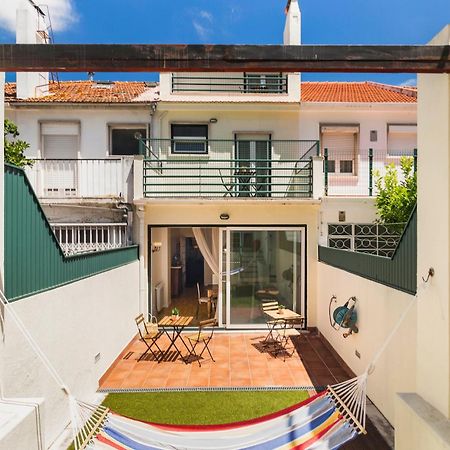 Nesha Guesthouse Lisbon Exterior photo