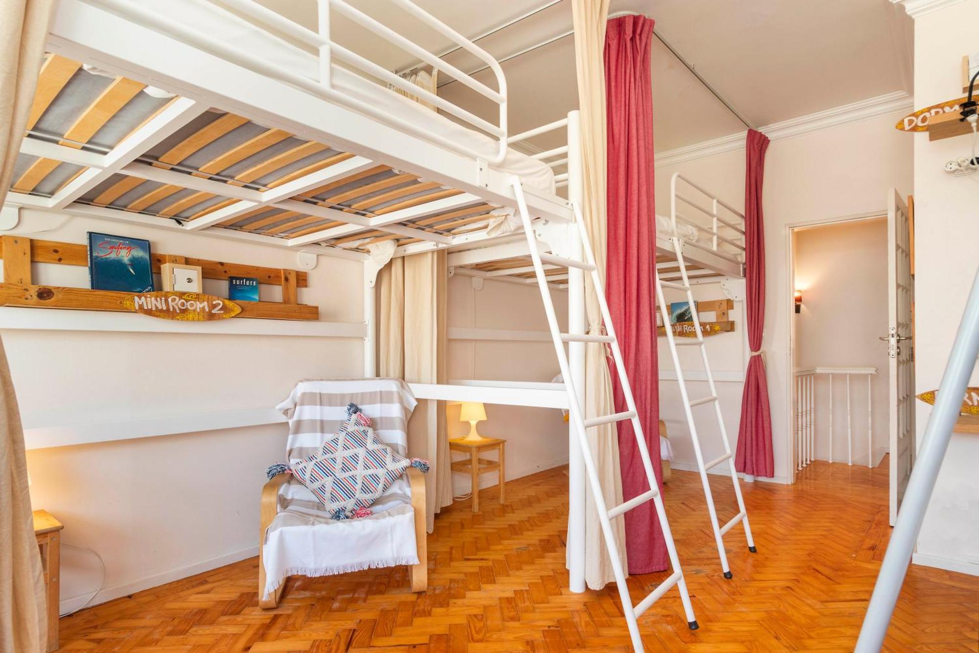 Nesha Guesthouse Lisbon Exterior photo
