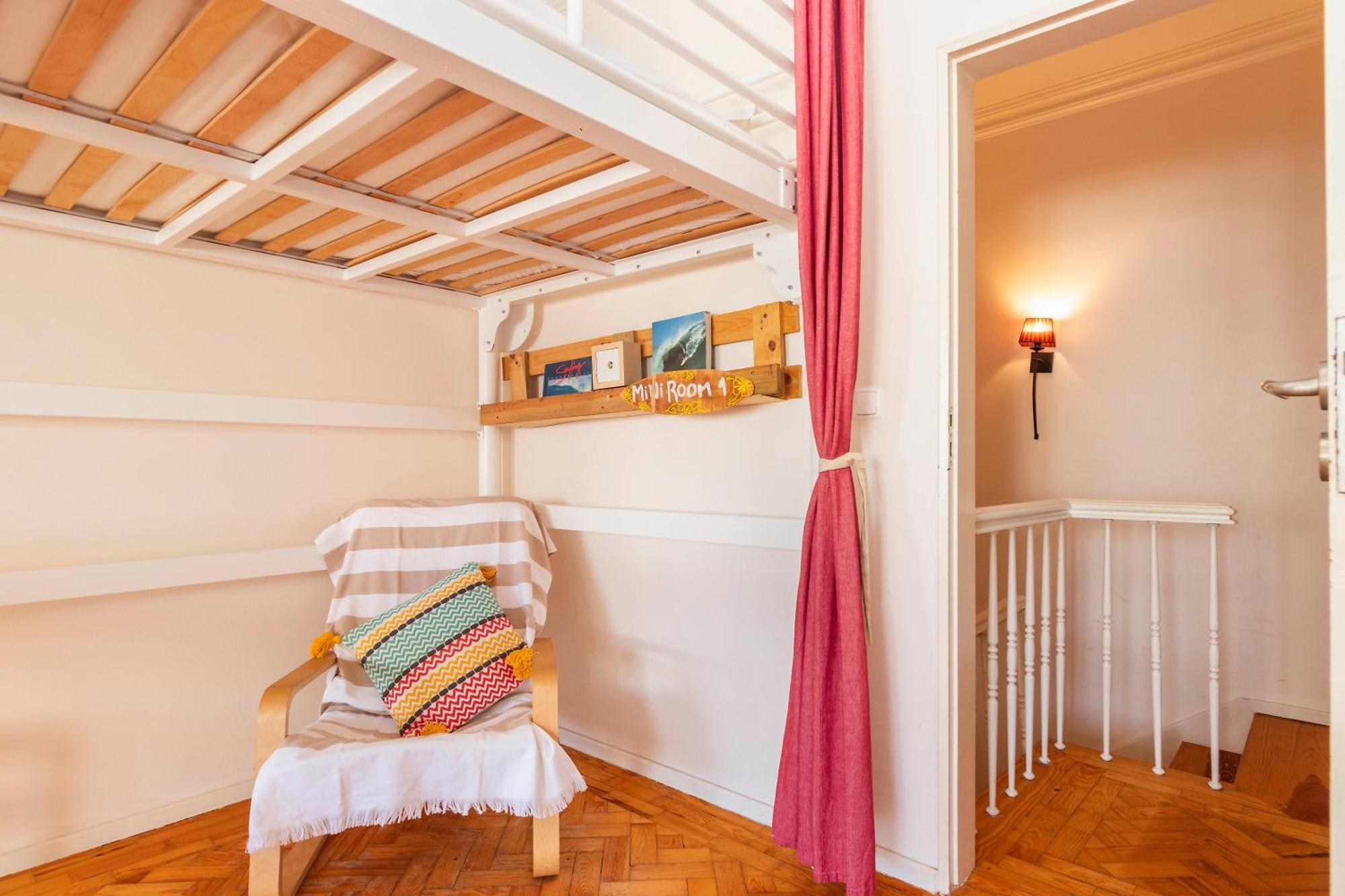 Nesha Guesthouse Lisbon Exterior photo