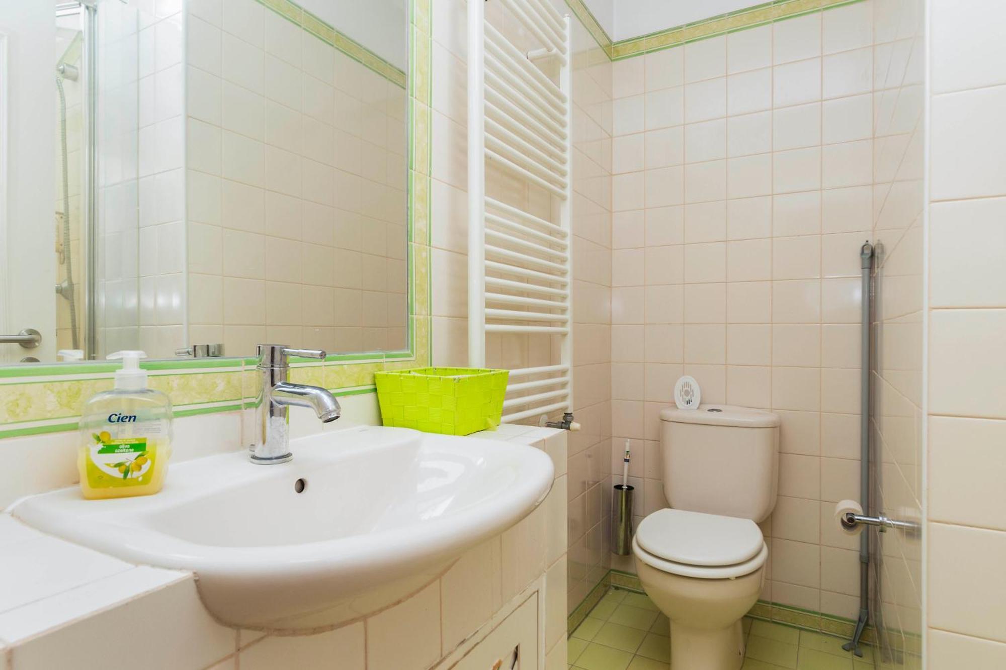 Nesha Guesthouse Lisbon Exterior photo