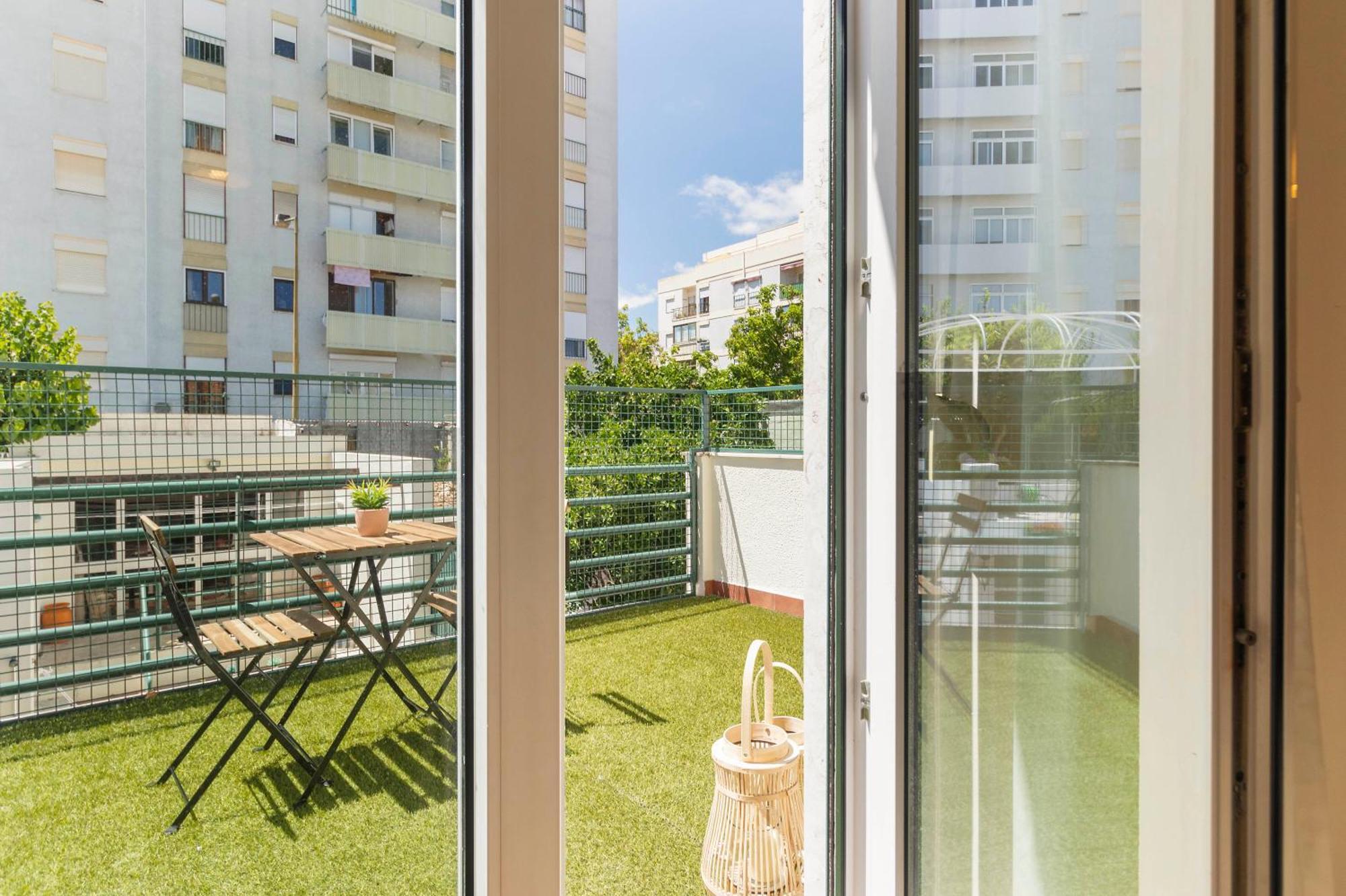 Nesha Guesthouse Lisbon Exterior photo