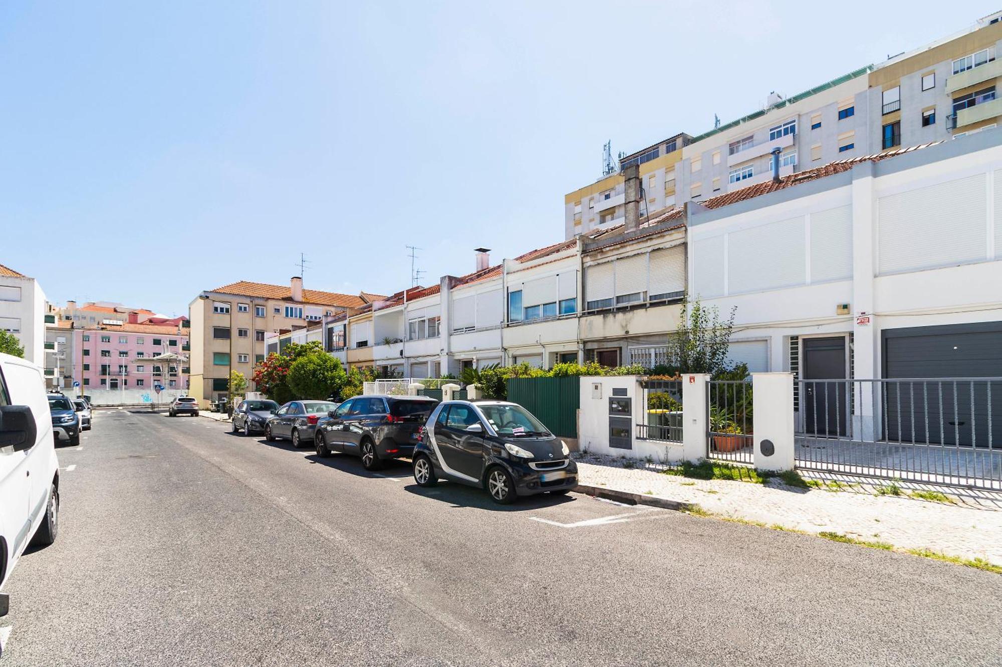 Nesha Guesthouse Lisbon Exterior photo