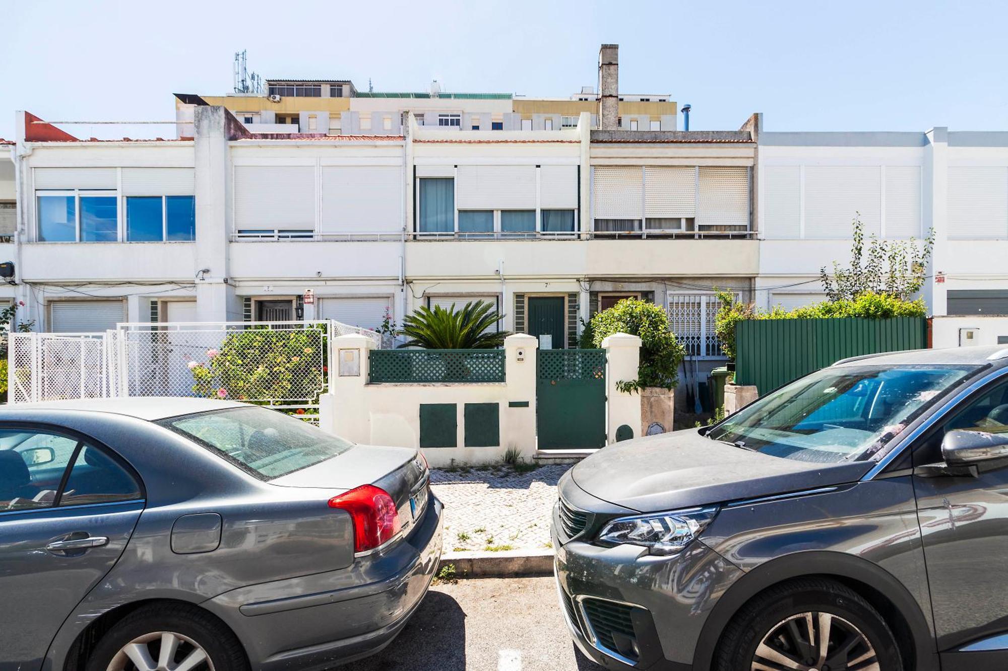 Nesha Guesthouse Lisbon Exterior photo